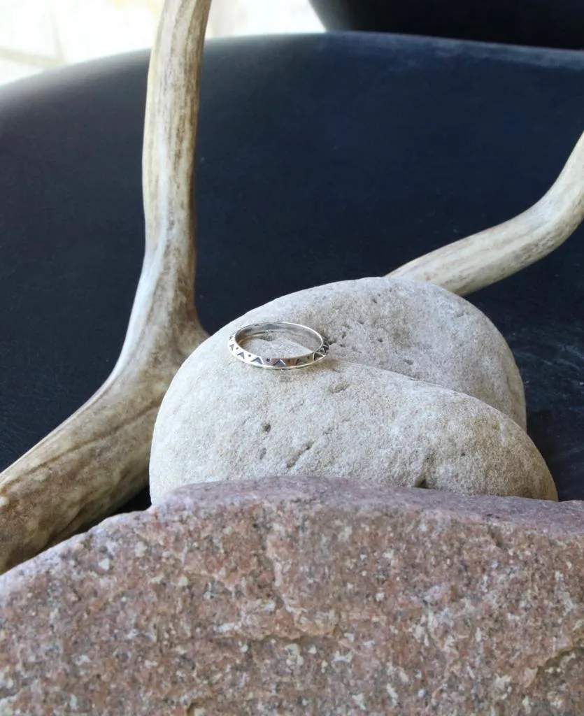 10174 TRIBAL LAYERING BAND RING