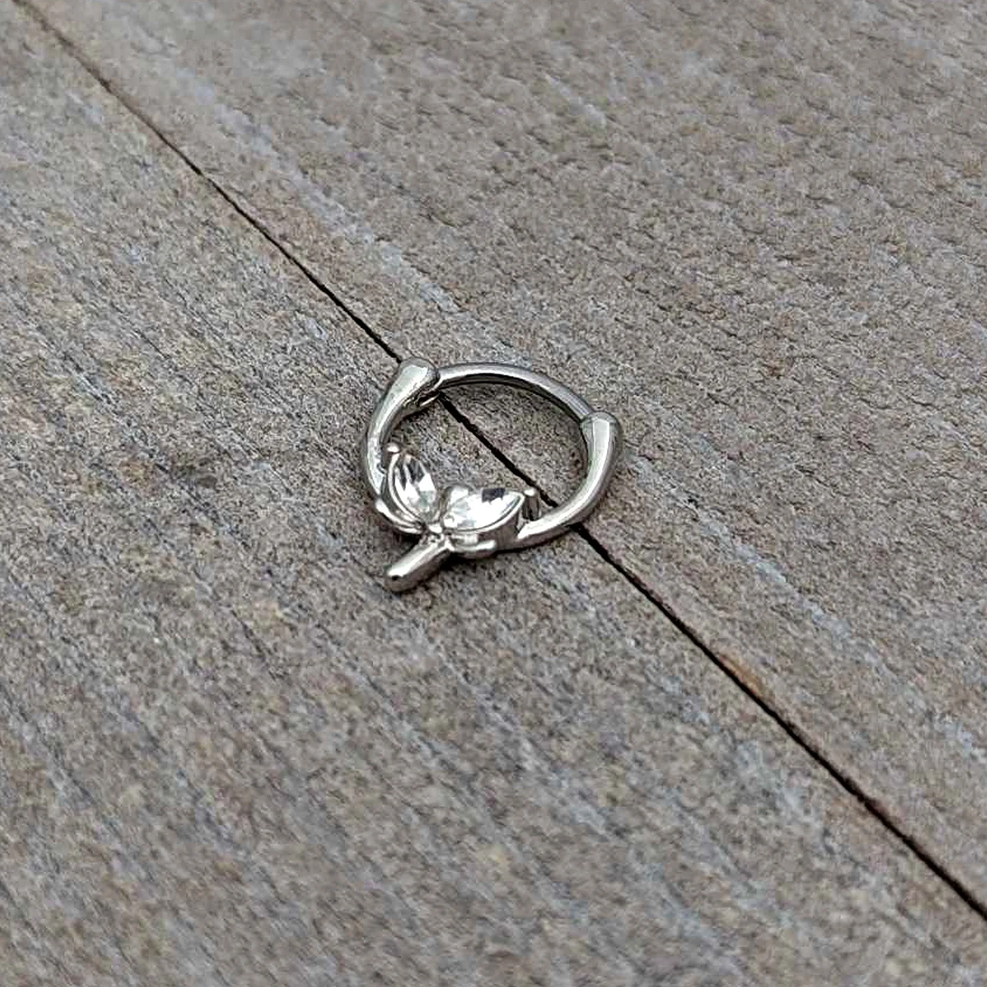16 Gauge 5/16 Clear Gem Simple Style Dragonfly Cartilage Clicker