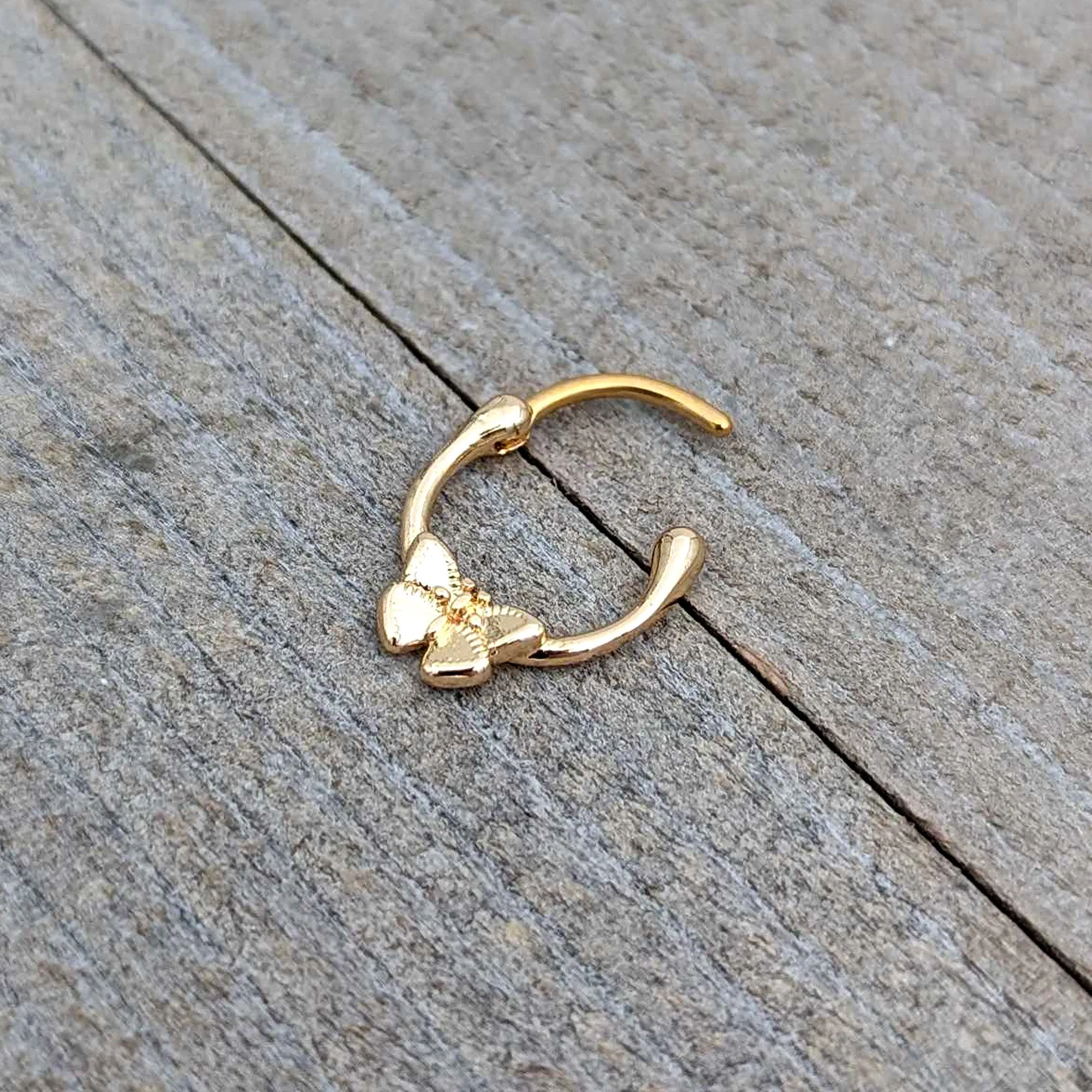 16 Gauge 5/16 Gold Tone Simple Textured Butterfly Cartilage Clicker