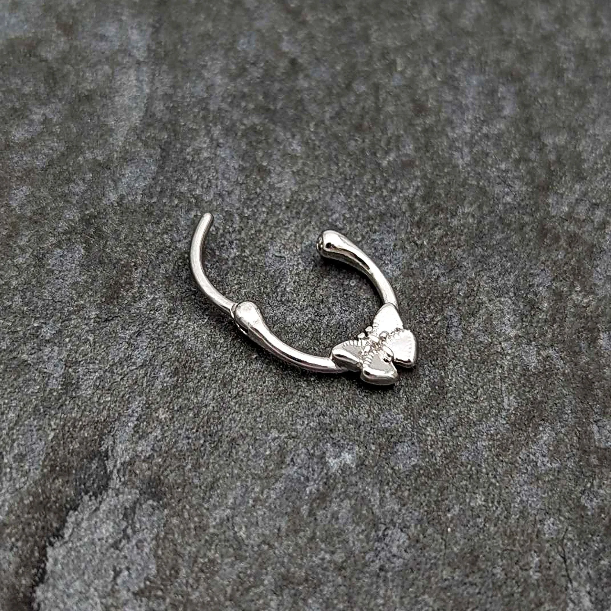 16 Gauge 5/16 Simple Textured Butterfly Cartilage Clicker