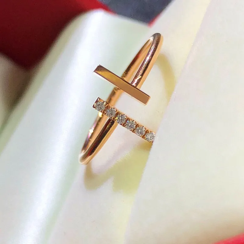 18K Gold Fashion Simple Open Diamond Ring Exclusively Handcrafted 0.057 Carat Natural Diamond (H-F Color, VS1-VS2 Clarity)