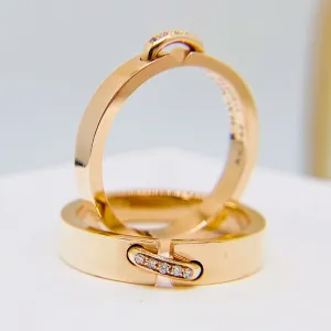 18K Gold Round Natural Diamond Buckle Couple Ring