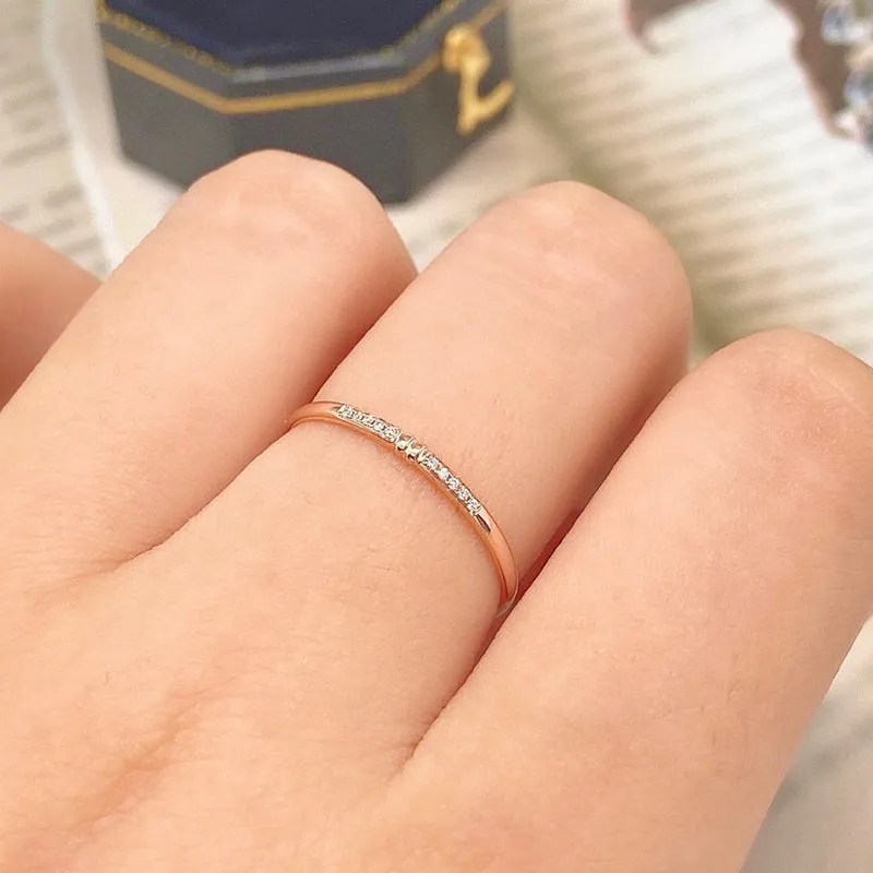 18K Gold Simple Fashion Diamond Ring Exclusively Handcrafted 0.02 Carat Natural Diamond (H-F Color, VS1-VS2 Clarity)