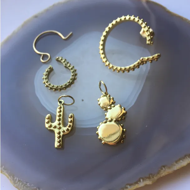 BOHEME CLICKER CHARM HOOP EARRING