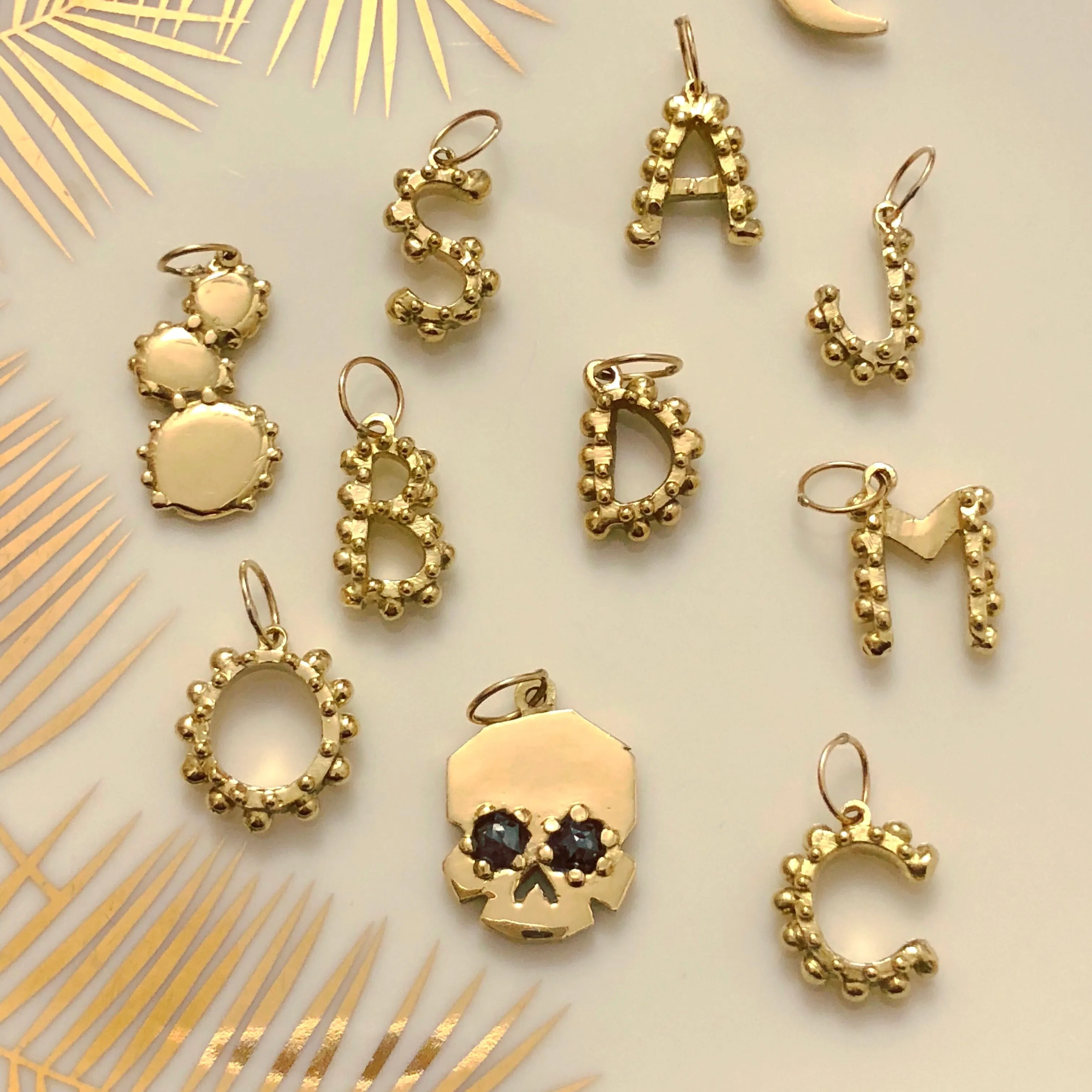 BOHEME "P" INITIAL CHARM rts