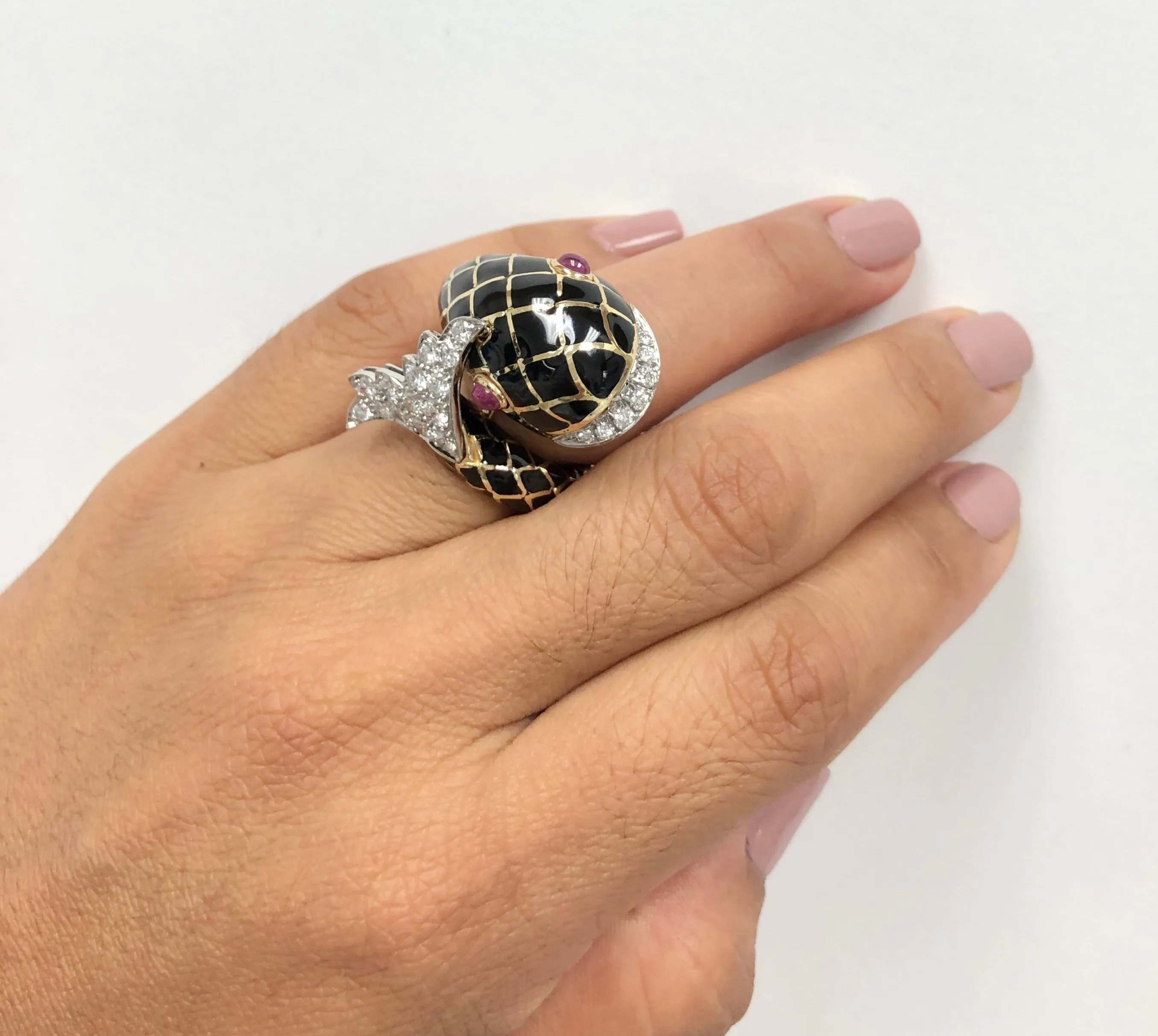 David Webb Diamond Fish Cocktail Ring Platinum 18K Yellow Gold Ruby Eyes Black Enamel