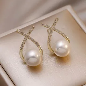 Diamond and Pearl Stud Korean Earrings 2 Pcs/Set