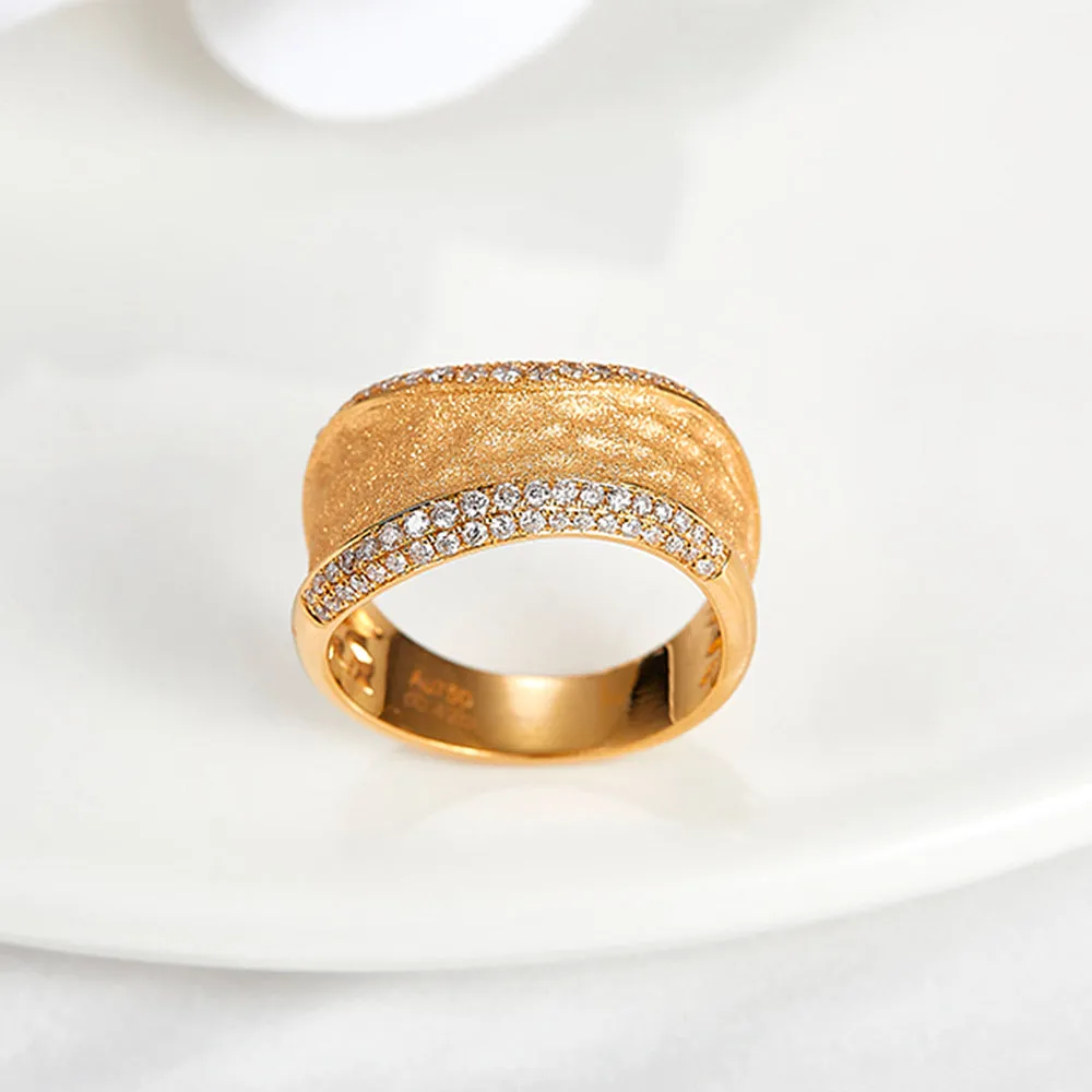 Diamond Pave Hammered Texture Curved Ring