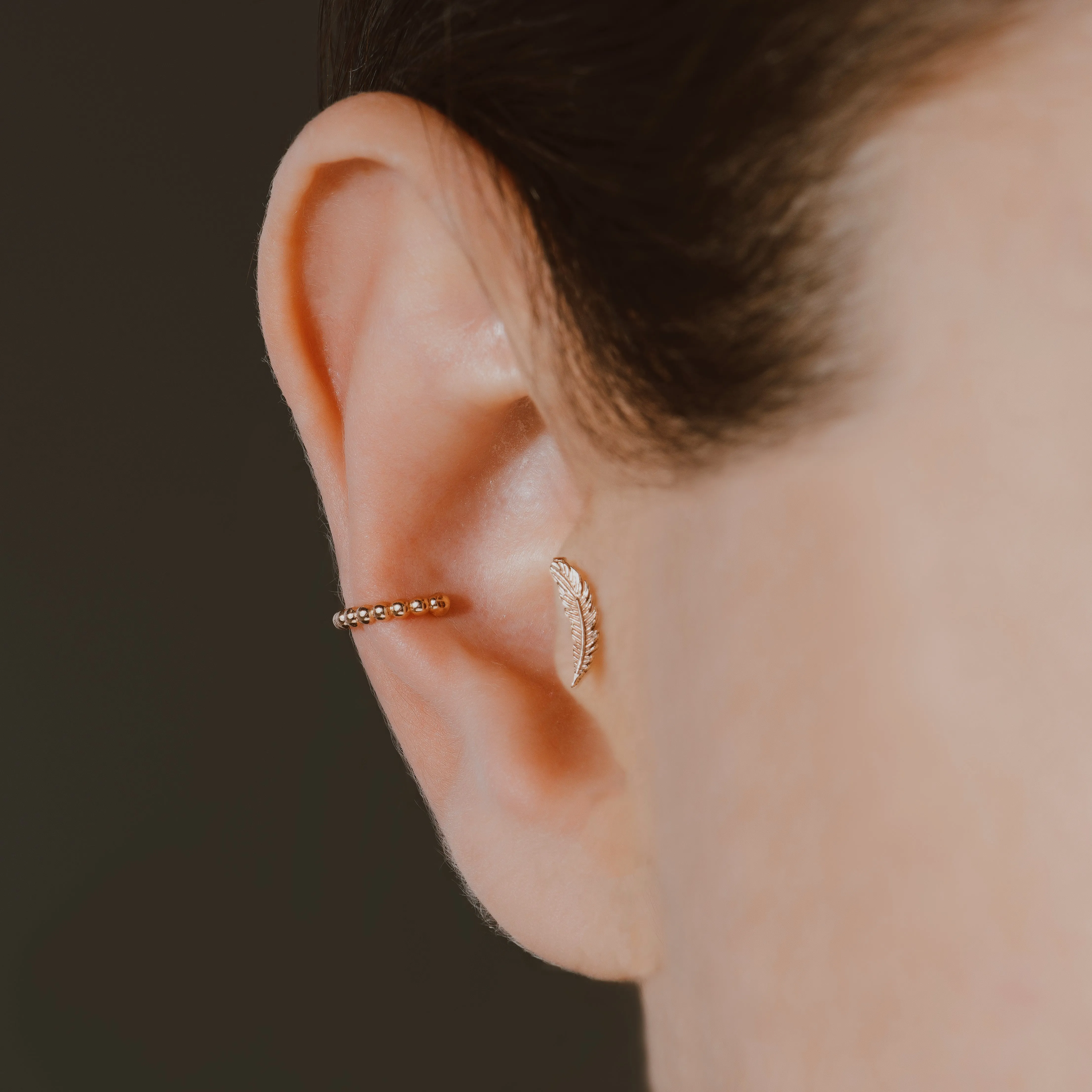 Feather Flatback Stud