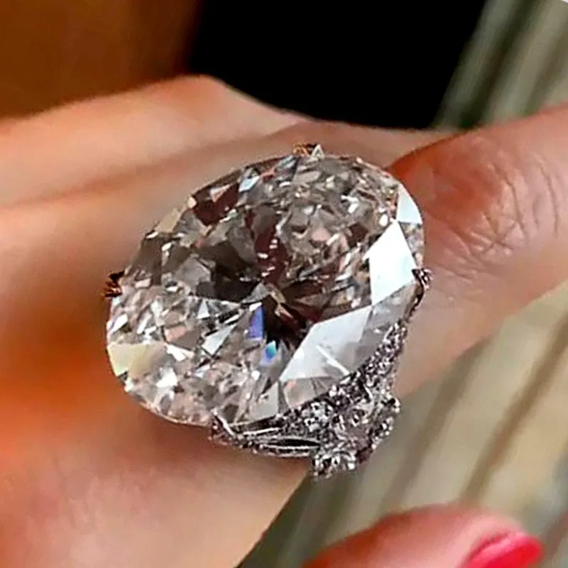 Luxury Female Big Oval Crystal Rhinestone Engagement Ring Cute Silver Silver Zircon Stone Ring Vintage Wedding Rings For Women