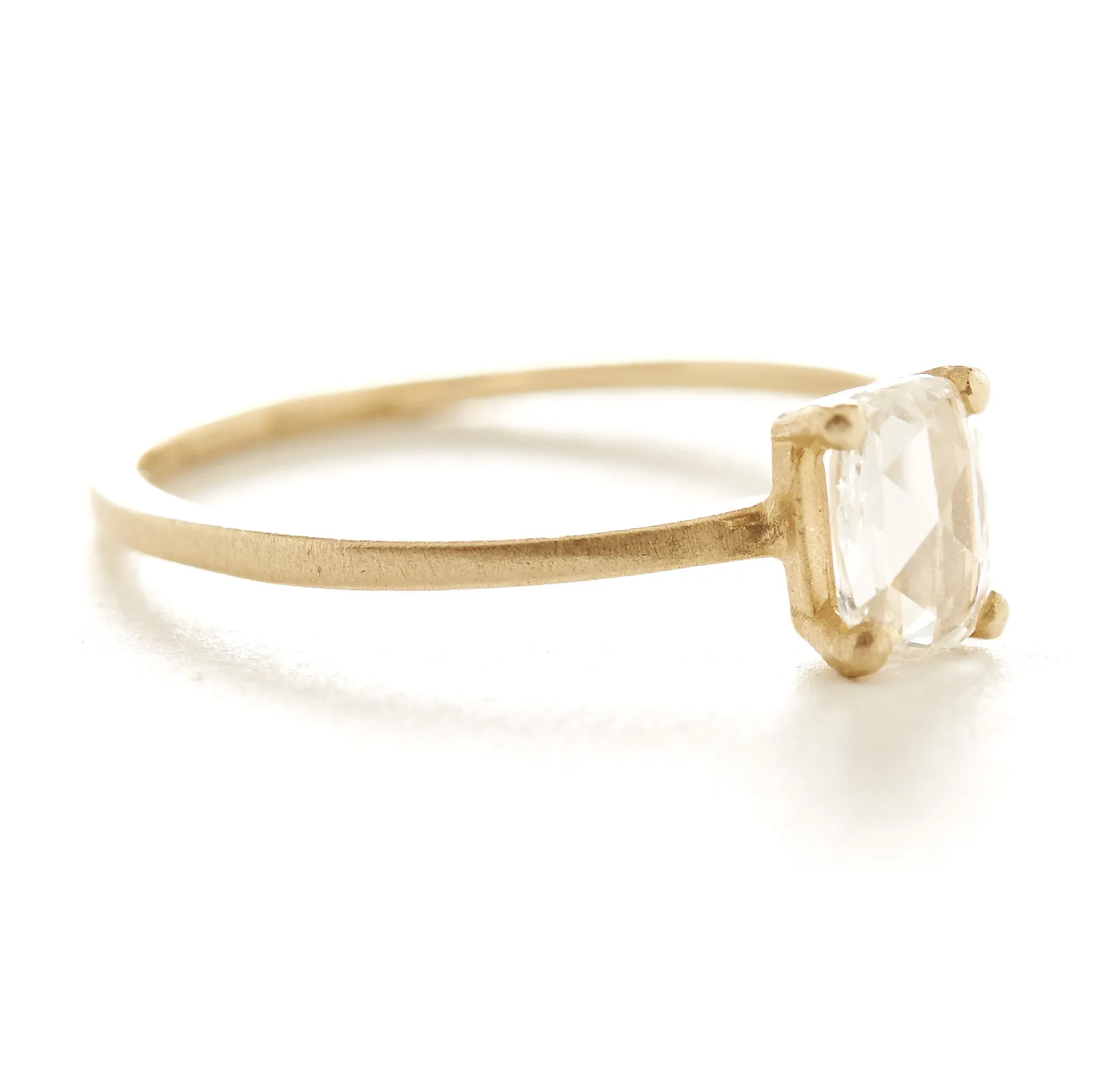 Mesmerizing Medium Diamond Ring