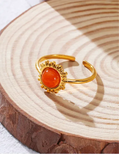 Retro Lucy Orange Natural Stone Golden Ring