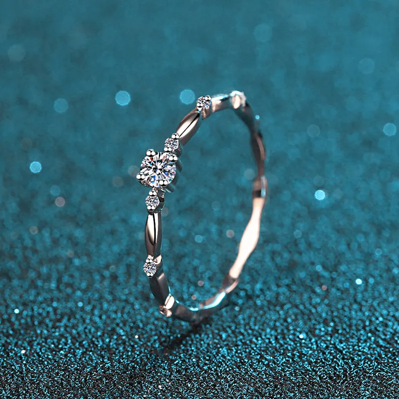 Round Cut Moissanite Diamond Ring