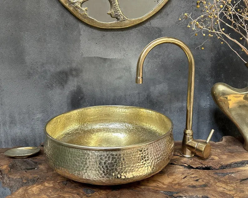 Round Hammered Brass Bathroom Sink – Elegant Round Vessel Vanity Sink