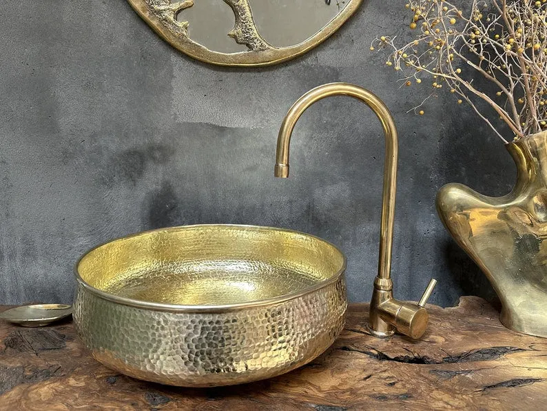 Round Hammered Brass Bathroom Sink – Elegant Round Vessel Vanity Sink