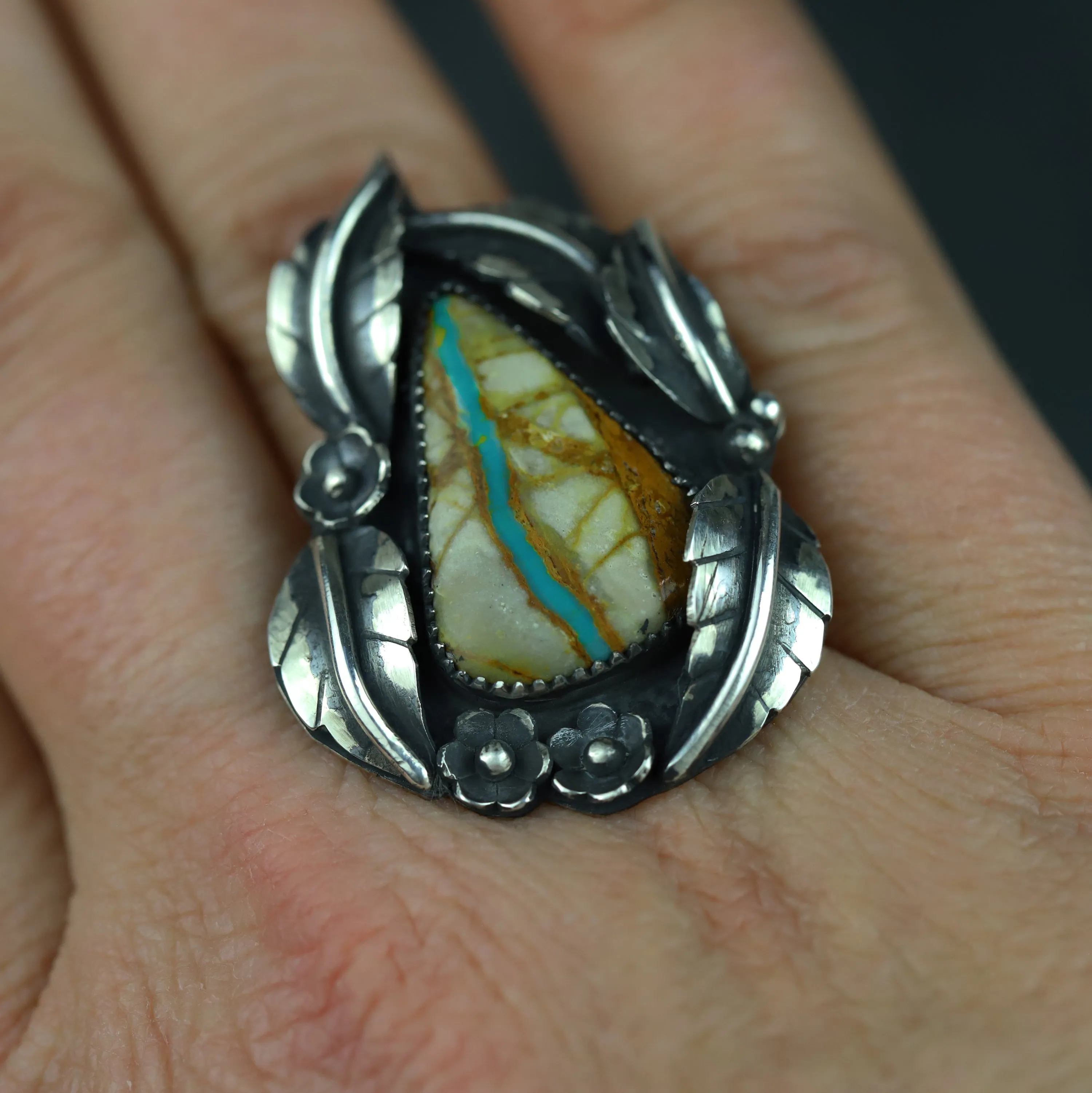 Royston Ribbon Flora Ring