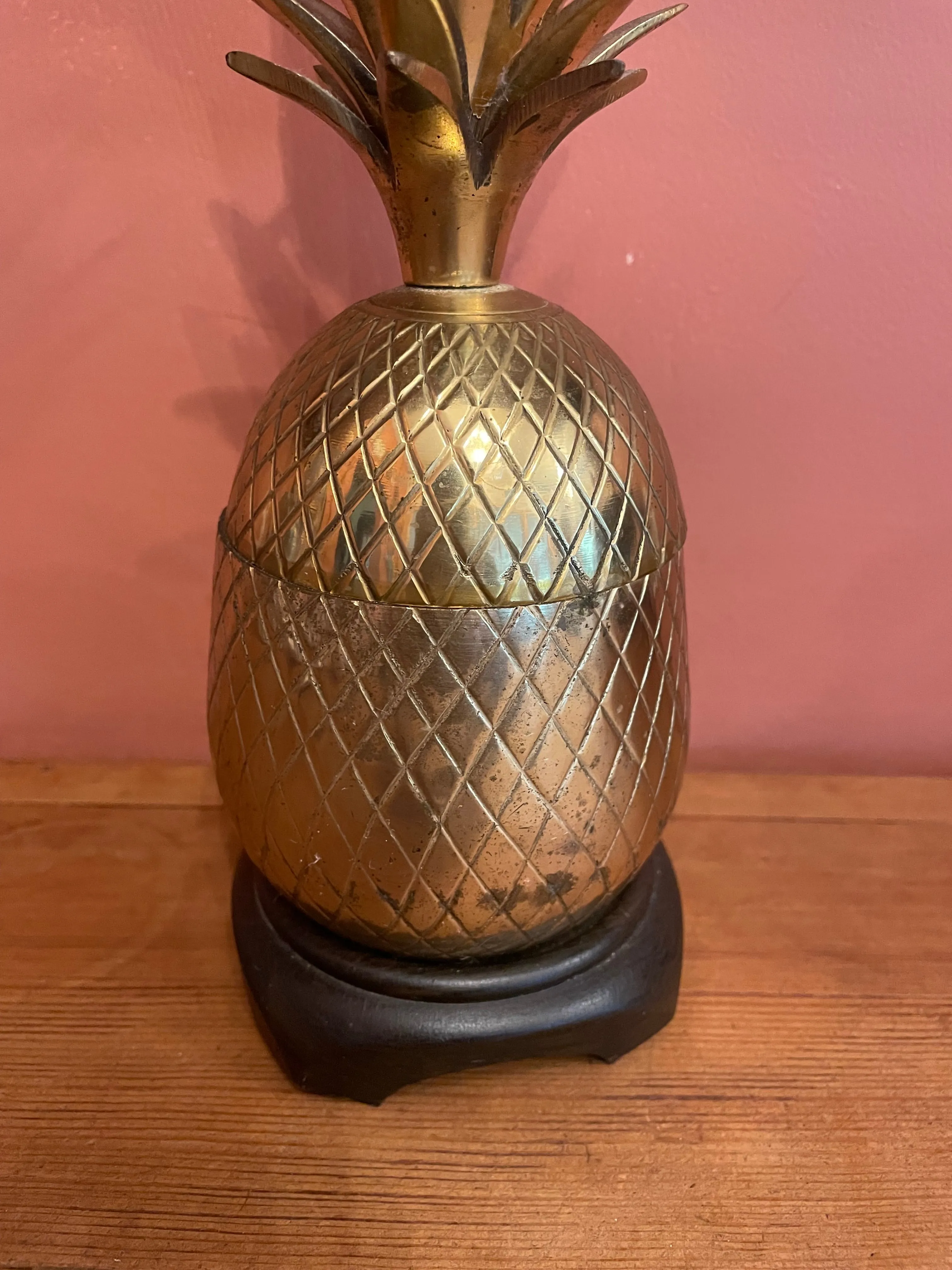 Small brass pineapple lamp