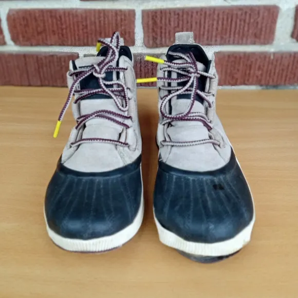SOREL 'Out N' About III' Classic Duck Boot in Omega Taupe/Black Sz. 5.5