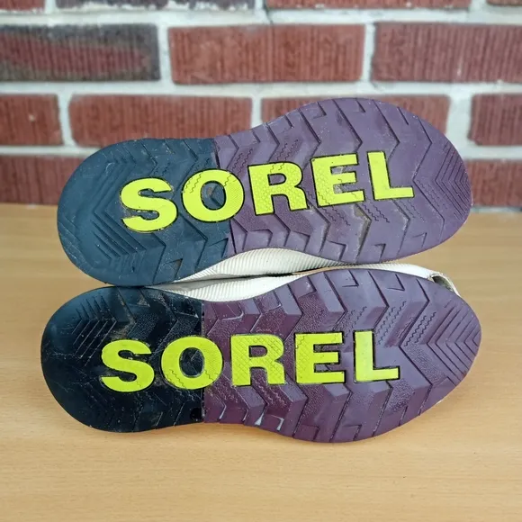 SOREL 'Out N' About III' Classic Duck Boot in Omega Taupe/Black Sz. 5.5