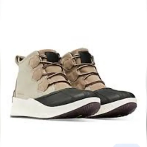 SOREL 'Out N' About III' Classic Duck Boot in Omega Taupe/Black Sz. 5.5