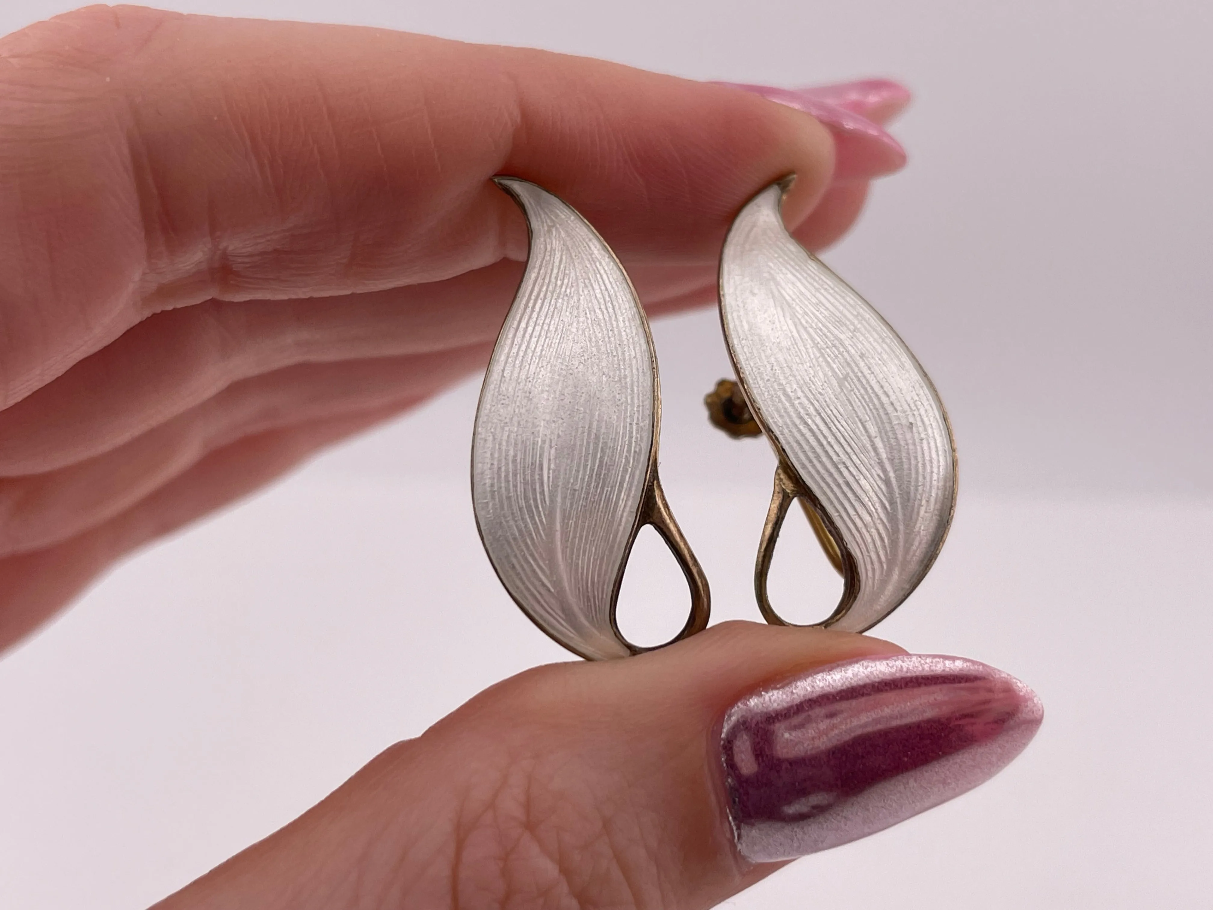 sterling silver gold plated Norway white enamel leaf screw-back earrings