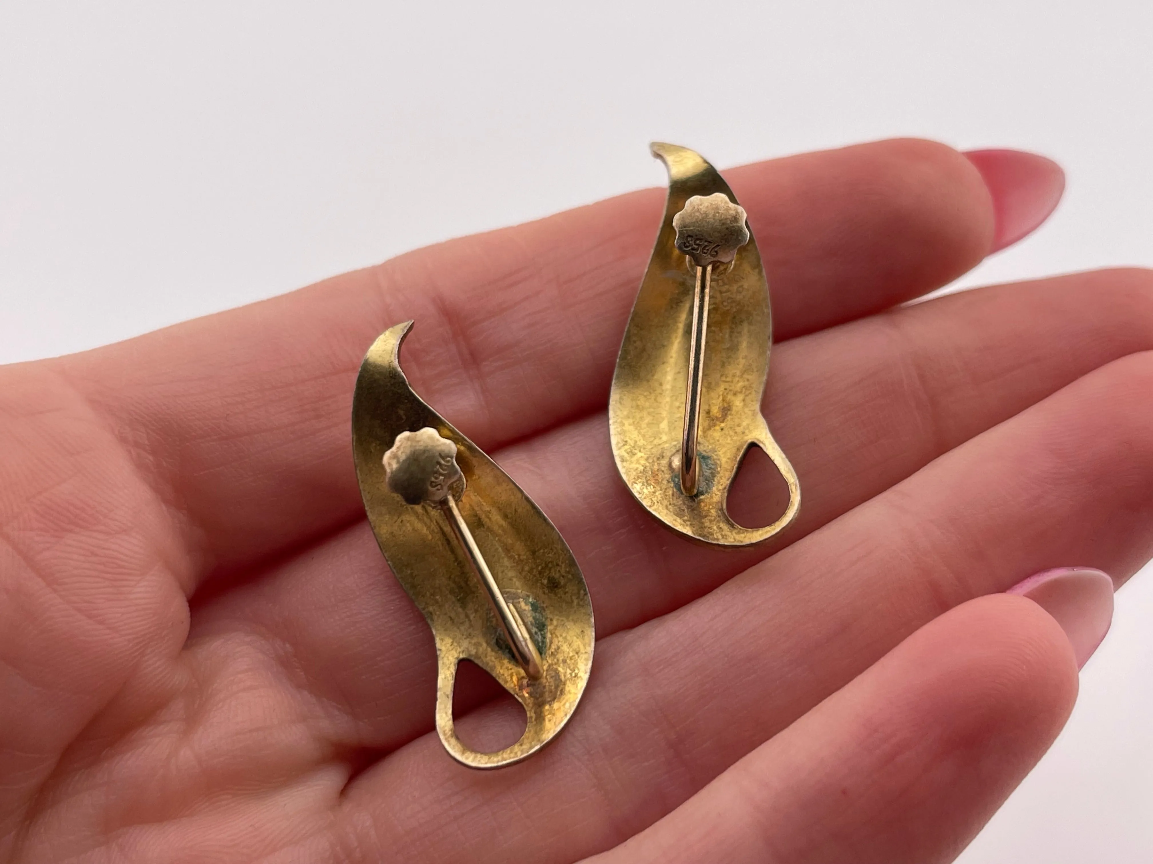 sterling silver gold plated Norway white enamel leaf screw-back earrings