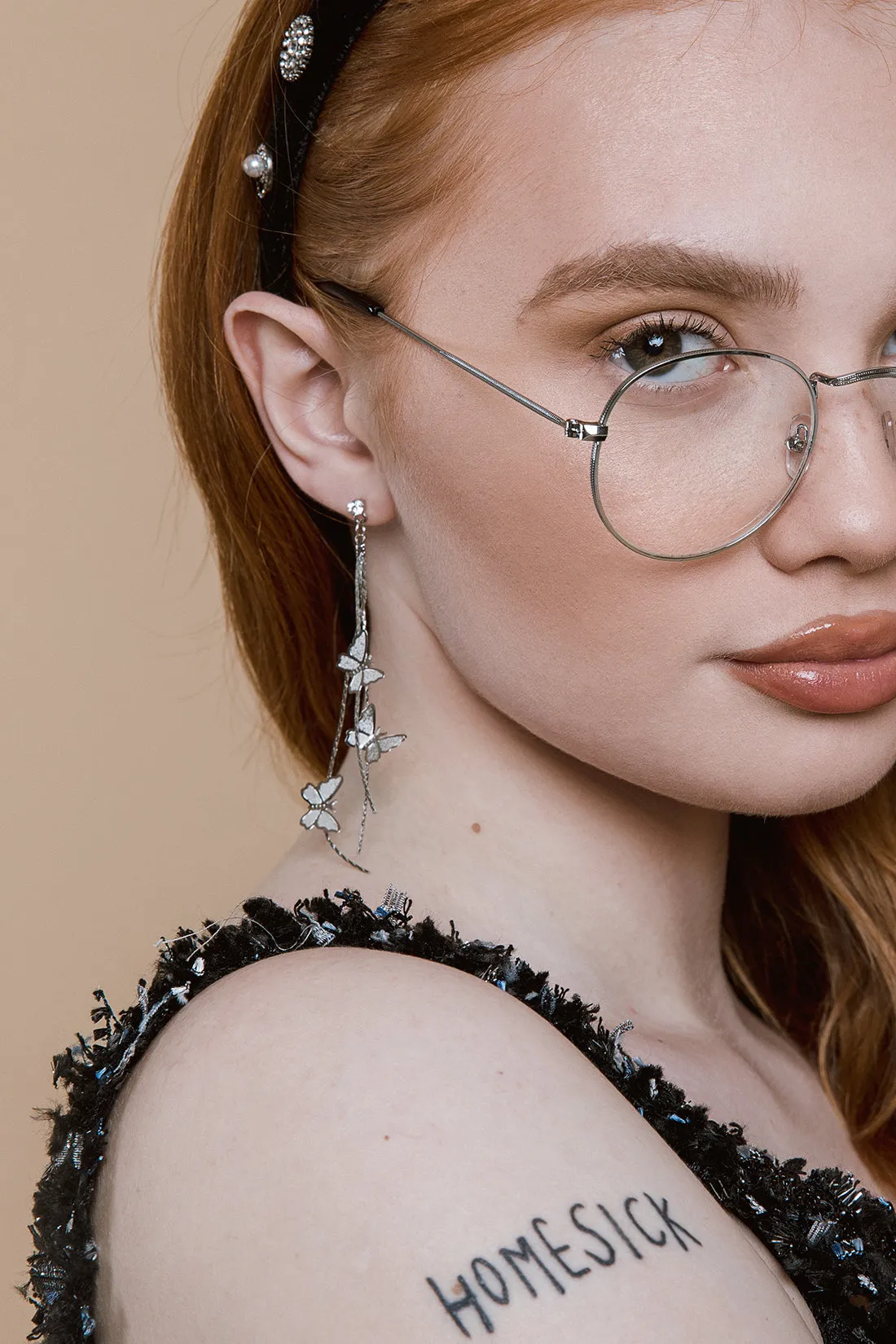 Thin Metal Frame Oval Frame Fashion Glasses