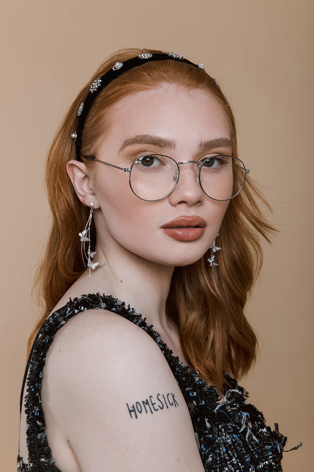 Thin Metal Frame Oval Frame Fashion Glasses