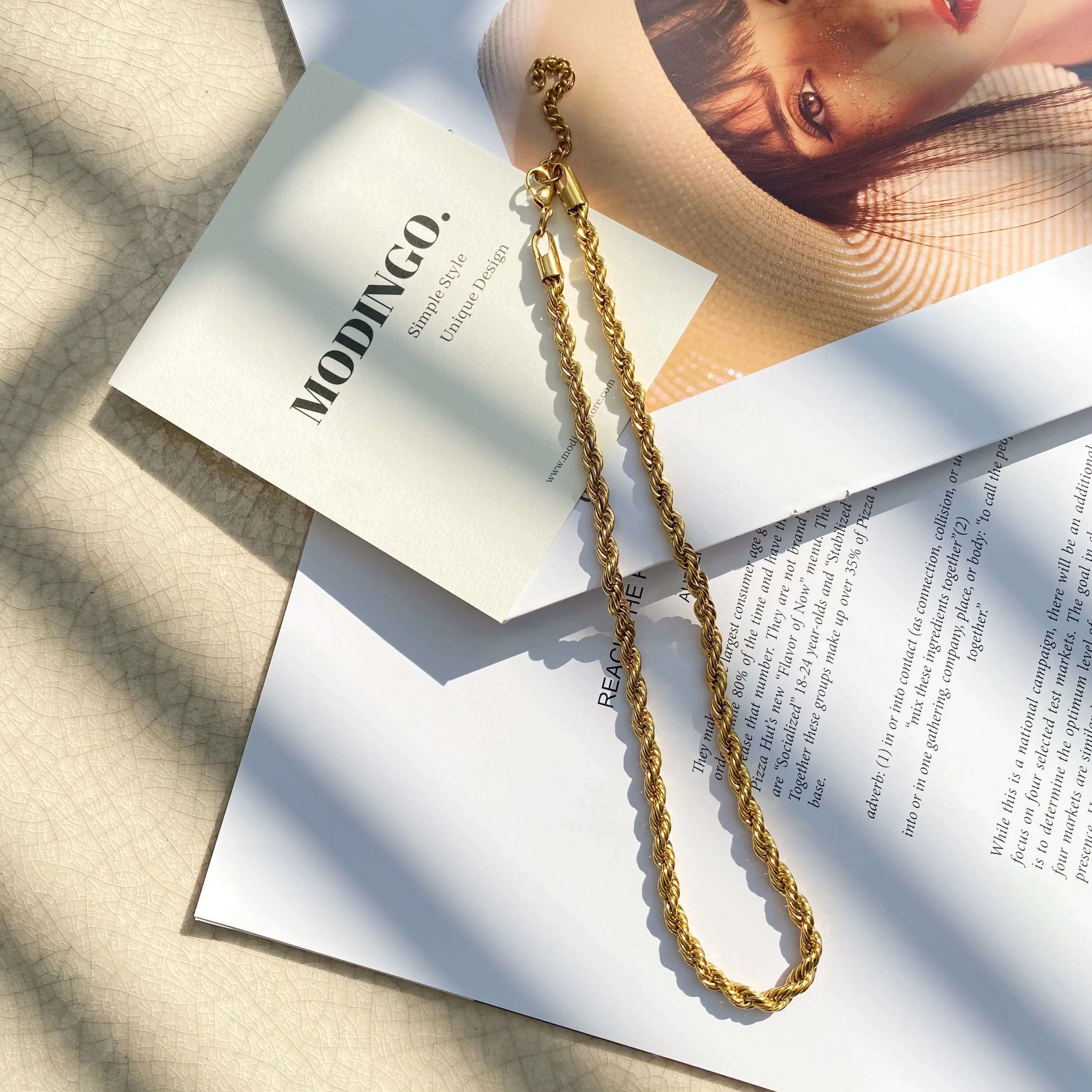 Twist gold necklace