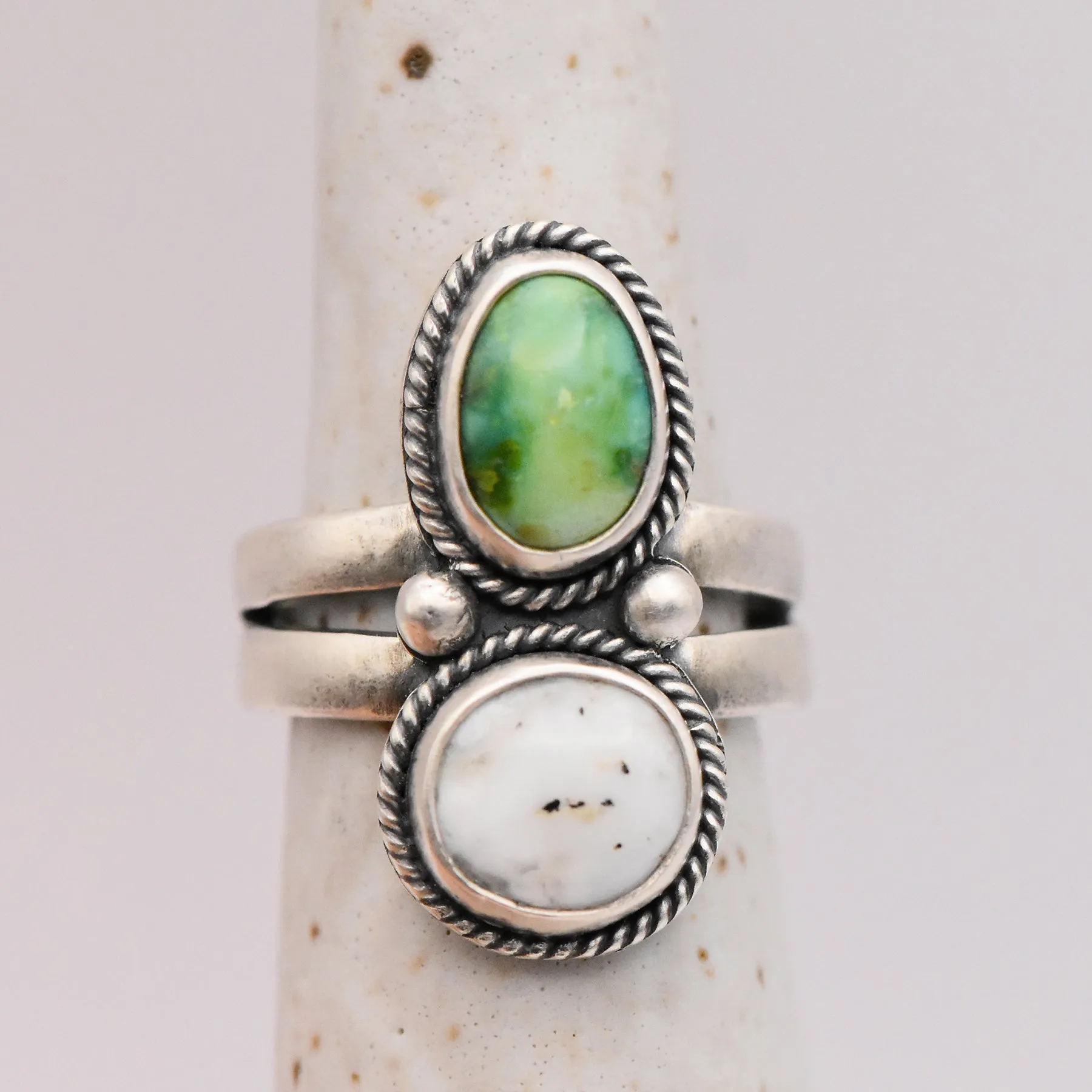 Verde Valley & White Buffalo Turquoise Sterling Silver Ring / U.S. Size 7