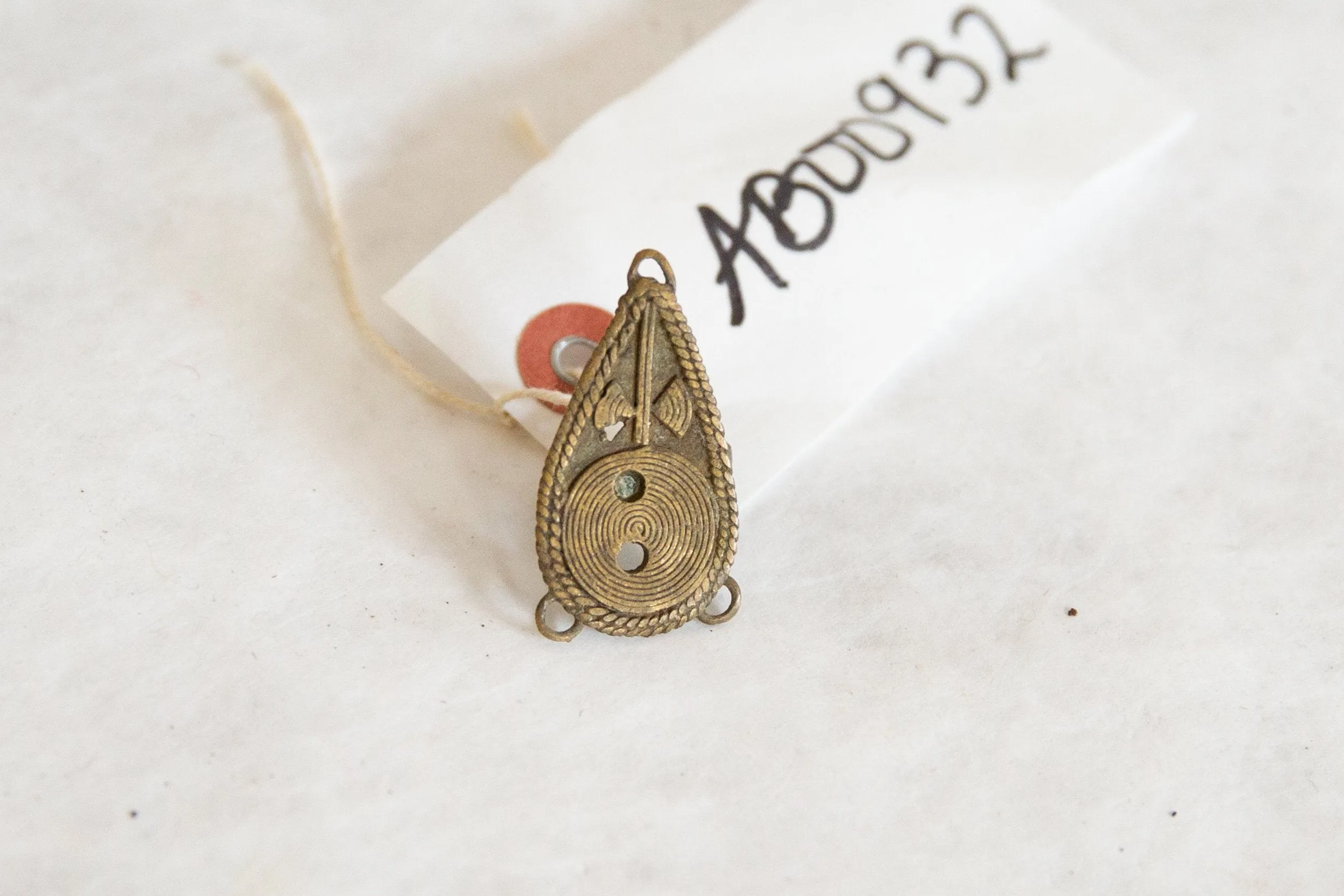 Vintage African Bronze Adjustable Tear Shaped Shield Ring