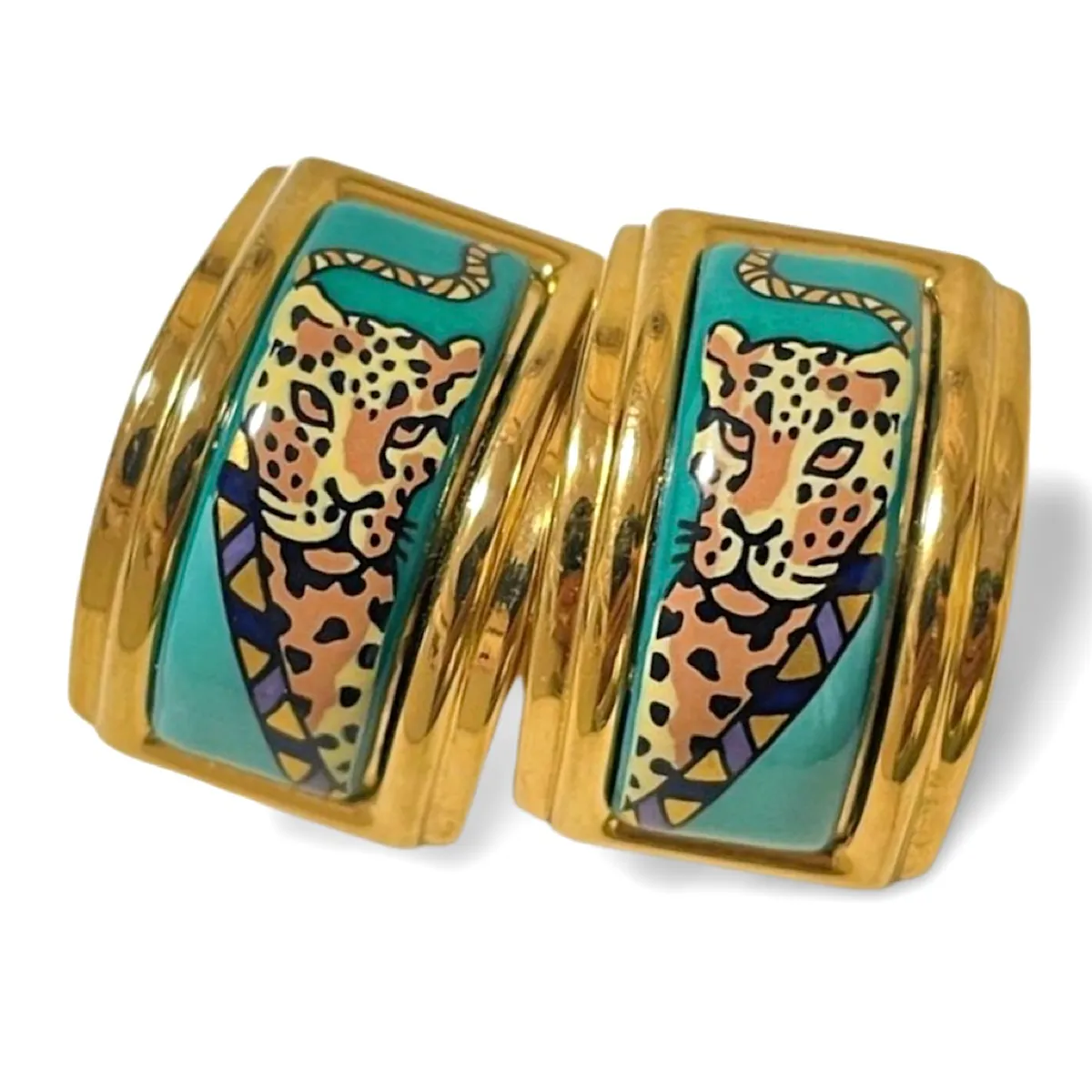 Vintage Hermes cloisonne enamel golden earrings with panther, leopard, cheetah face design. Classic Hermes jewelry. Green. 061224ac2