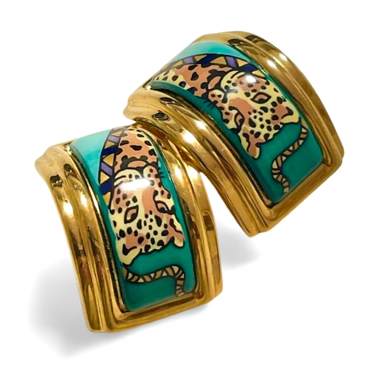 Vintage Hermes cloisonne enamel golden earrings with panther, leopard, cheetah face design. Classic Hermes jewelry. Green. 061224ac2