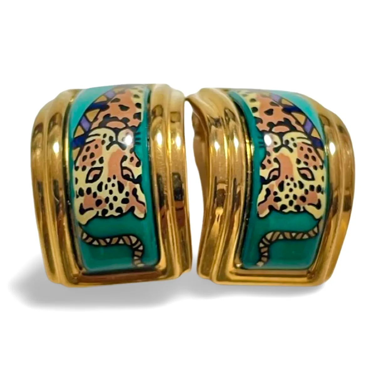 Vintage Hermes cloisonne enamel golden earrings with panther, leopard, cheetah face design. Classic Hermes jewelry. Green. 061224ac2