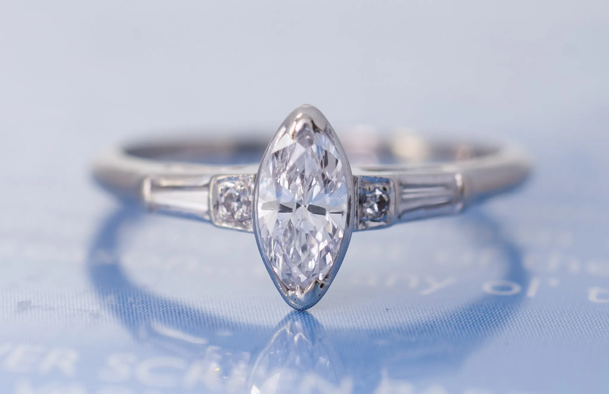 VINTAGE MARQUISE DIAMOND RING