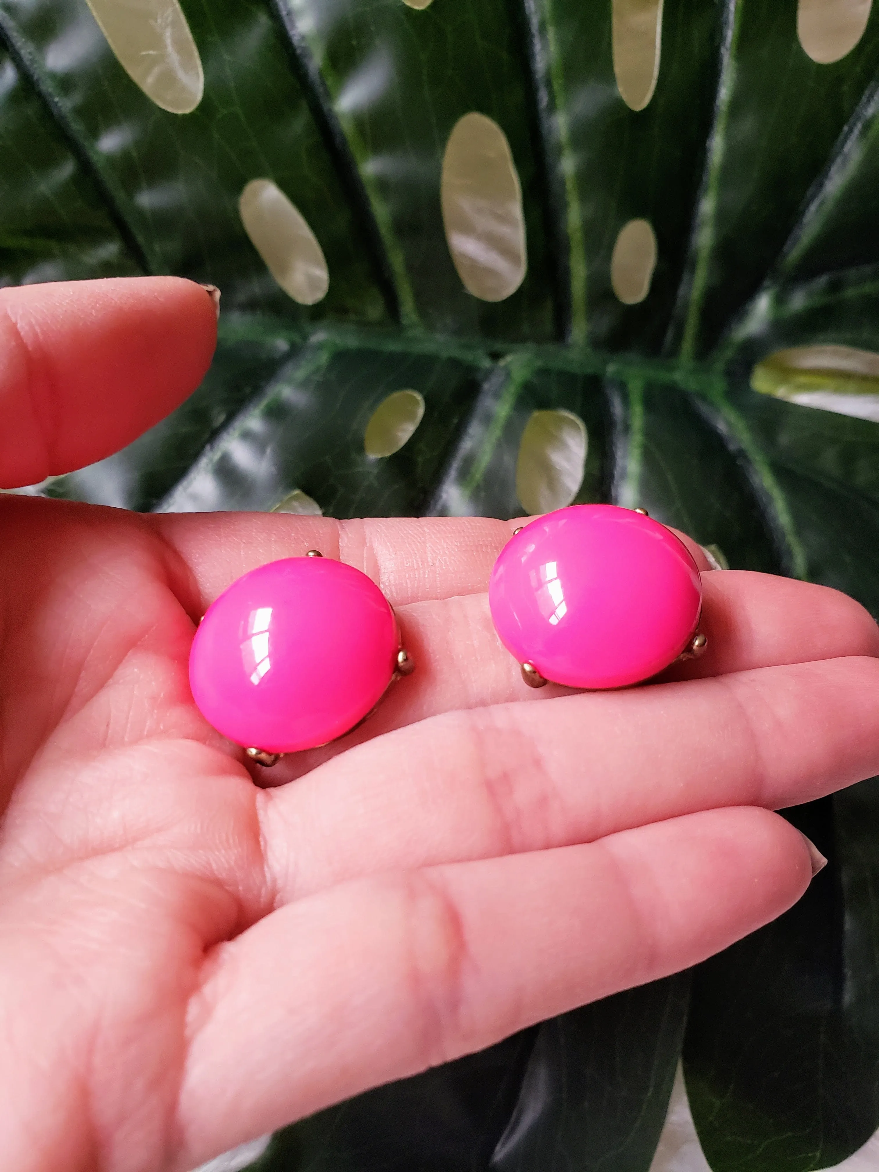Vintage - Pink Bubble Studs
