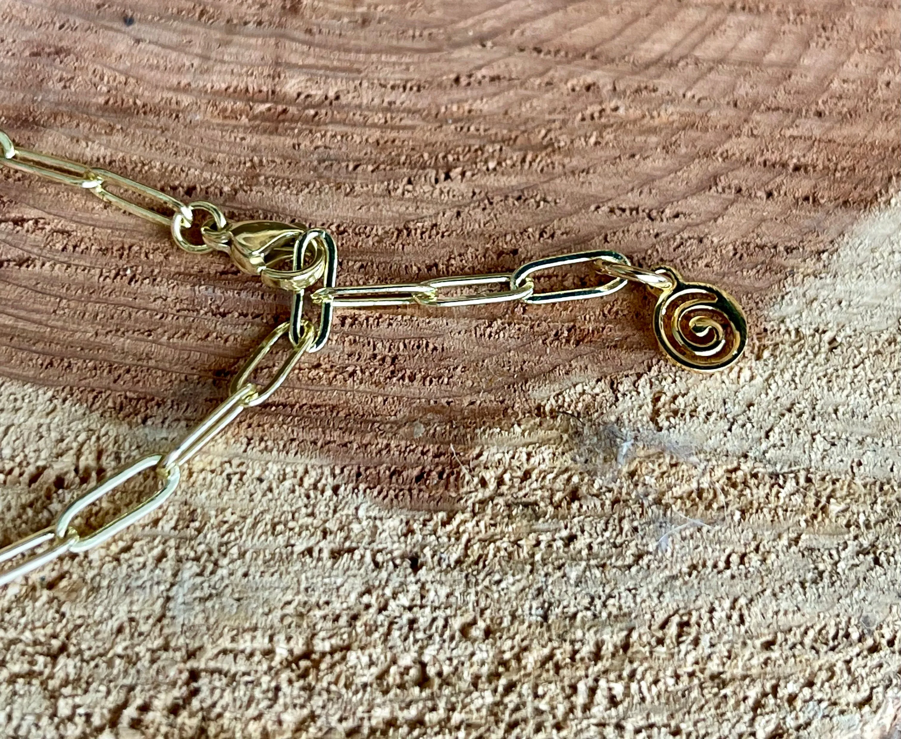 Vintage Style Resin Link Necklace